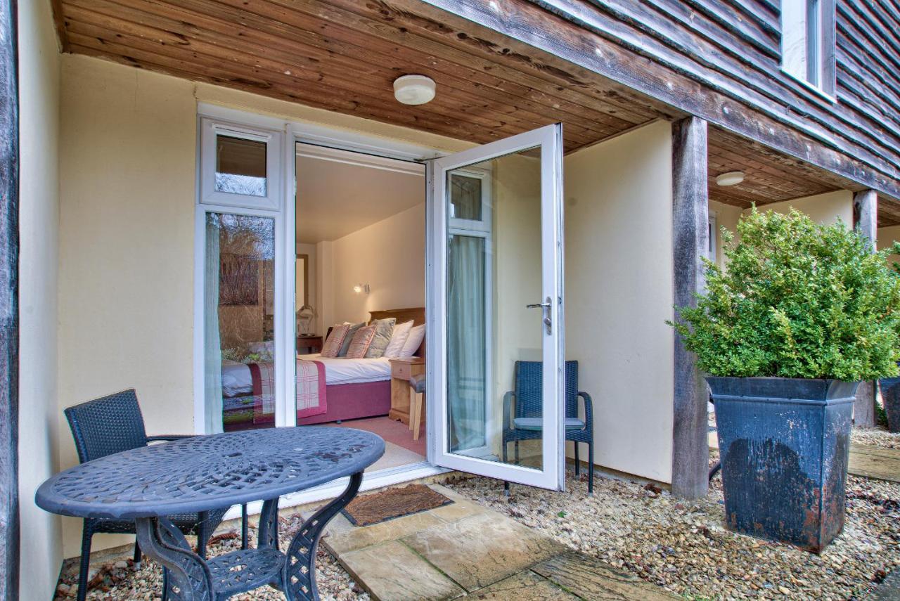 The Vines Hotel Alvescot Exterior foto